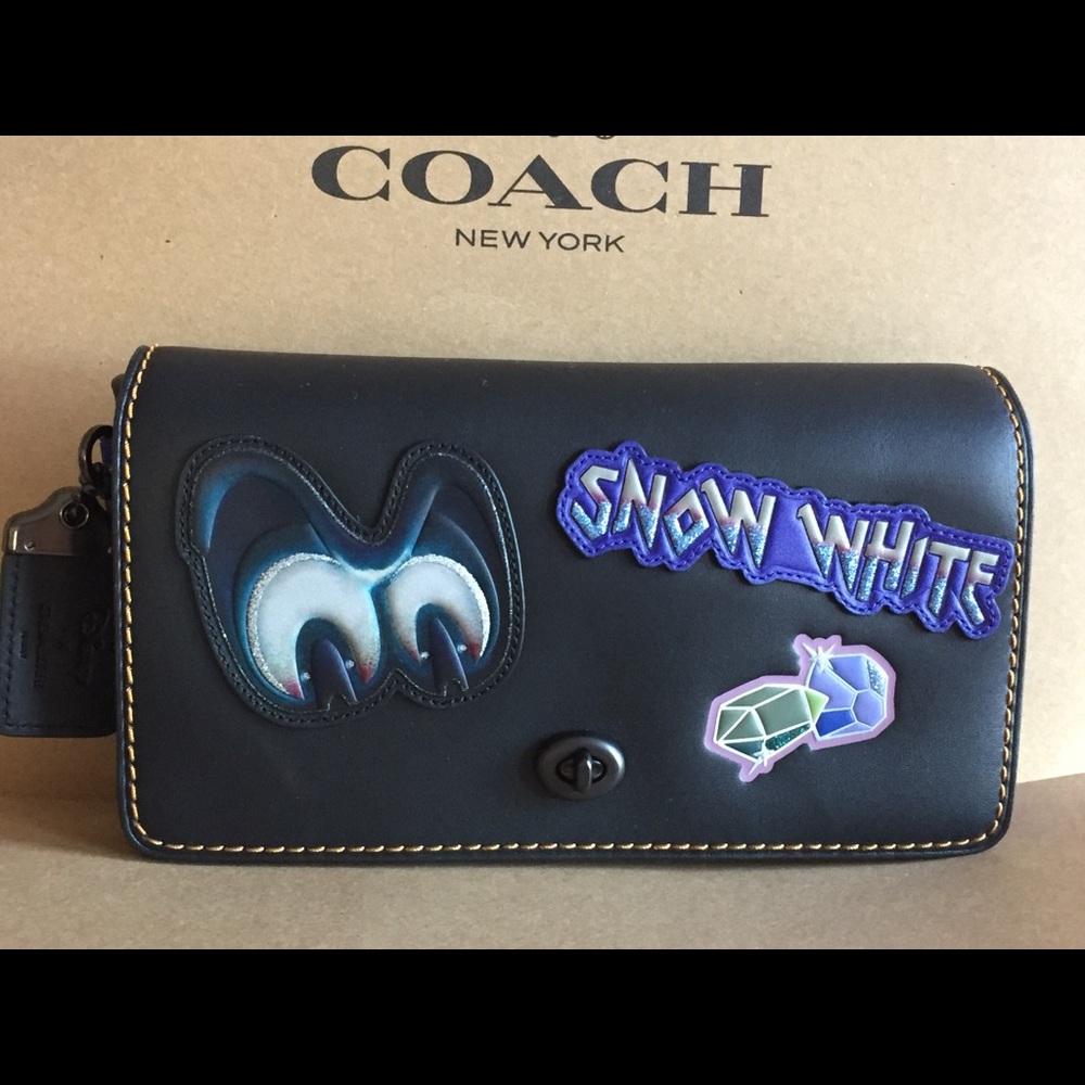 Disney Coach Snow White Dark Fairytale Dinky